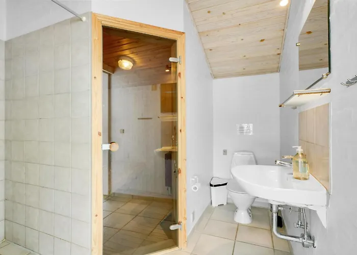 Beautiful In With Sauna بيت للعطل *